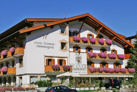 Hotel Tschurtschenthaler Dobbiaco Eksteriør billede